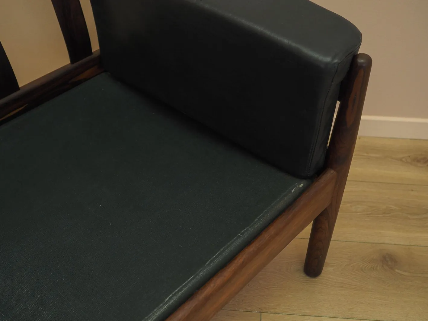 Drei-Sitzer Sofa aus Palisander und Leder von Gunnar Myrstrand für Källemo, 1960er