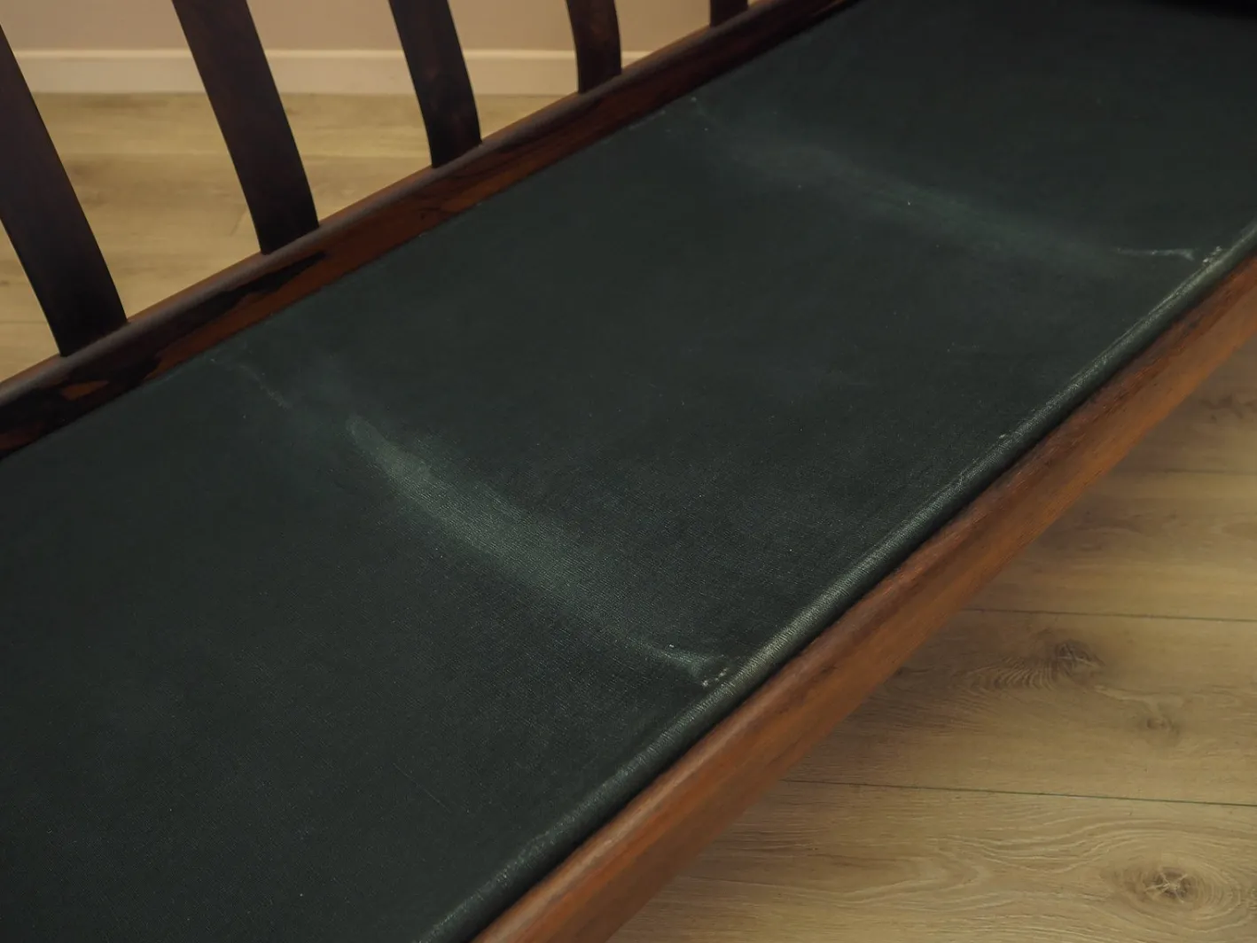 Drei-Sitzer Sofa aus Palisander und Leder von Gunnar Myrstrand für Källemo, 1960er