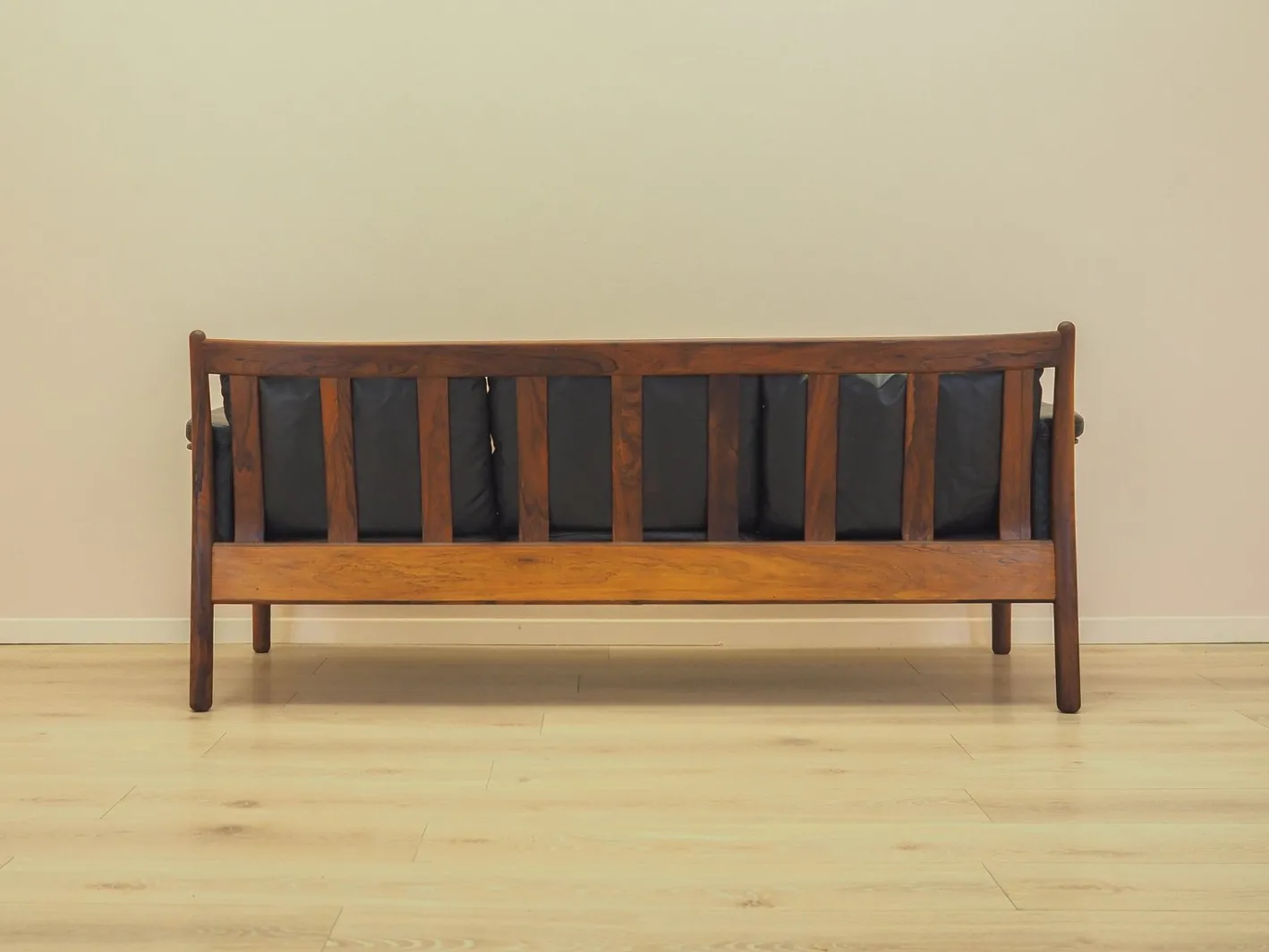 Drei-Sitzer Sofa aus Palisander und Leder von Gunnar Myrstrand für Källemo, 1960er