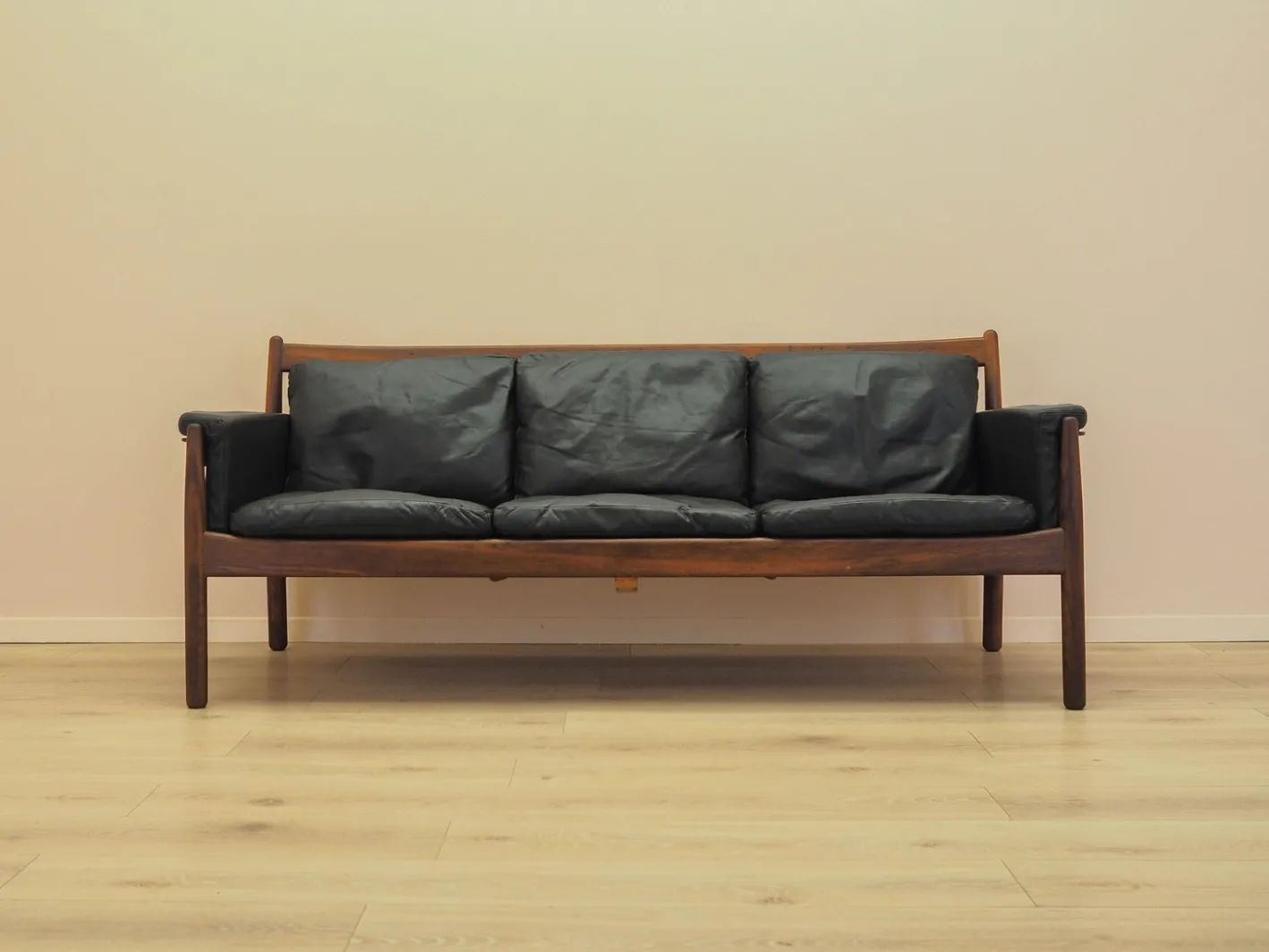 Drei-Sitzer Sofa aus Palisander und Leder von Gunnar Myrstrand für Källemo, 1960er