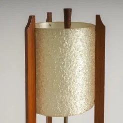 Dreistufige Mid-Century Modern Stehlampe aus Glasfaser & Holz, 1950er