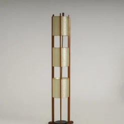 Dreistufige Mid-Century Modern Stehlampe aus Glasfaser & Holz, 1950er