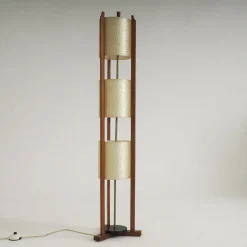 Dreistufige Mid-Century Modern Stehlampe aus Glasfaser & Holz, 1950er