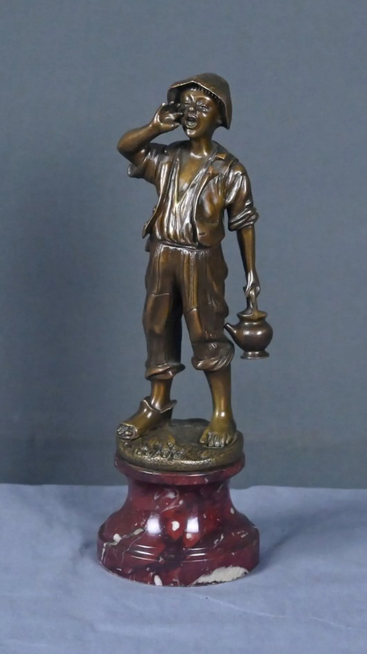 Dubois, der kleine Wasserträger aus Bronze, spätes 19. Jh
