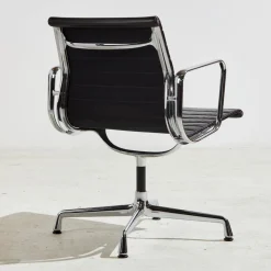 EA108 Büro Drehstuhl von Charles & Ray Eames für Vitra, 2000er