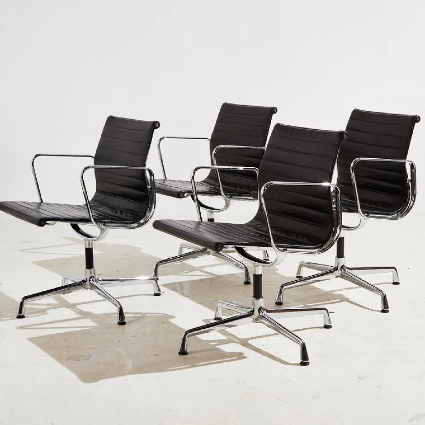 EA108 Büro Drehstuhl von Charles & Ray Eames für Vitra, 2000er