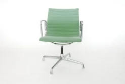 EA 108 Drehstuhl mit Gestell aus Aluminium von Charles & Ray Eames für Herman Miller / Vitra, 1970er