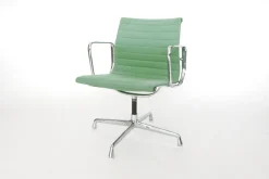 EA 108 Drehstuhl mit Gestell aus Aluminium von Charles & Ray Eames für Herman Miller / Vitra, 1970er