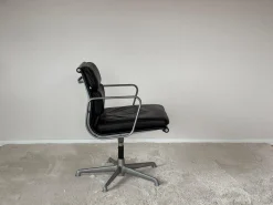 EA208 Soft Pad Chair von Charles & Ray Eames für ICF De Padova, 1973