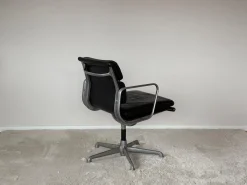 EA208 Soft Pad Chair von Charles & Ray Eames für ICF De Padova, 1973