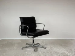 EA208 Soft Pad Chair von Charles & Ray Eames für ICF De Padova, 1973