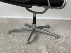 EA208 Soft Pad Chair von Charles & Ray Eames für ICF De Padova, 1973