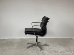 EA208 Soft Pad Chair von Charles & Ray Eames für ICF De Padova, 1973