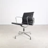 EA 108 Stuhl aus Leder von Charles & Ray Eames für Vitra