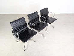 EA 108 Stuhl aus Leder von Charles & Ray Eames für Vitra