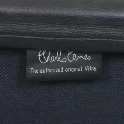 EA209 Stuhl aus Schwarzem Leder von Charles Eames, 2000er