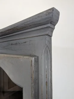 Eckschränke mit Zierleiste, 2er Set