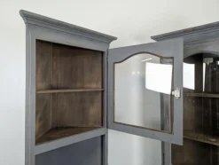 Eckschränke mit Zierleiste, 2er Set