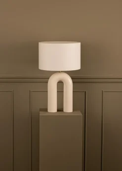 Ecru Keramik Arko Tischlampe von Simone & Marcel