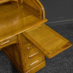 Edwardianischer Schreibtisch aus Eiche mit Rolltür