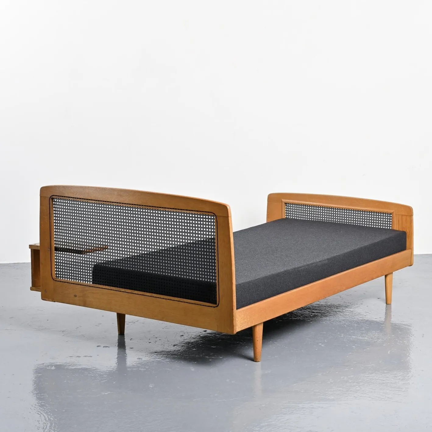 Einzelbett von Roger Landault für Ligne Roset, France, 1965