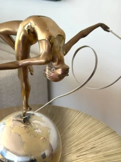 Eleanor Cardozo, Ribbon on World, 2011, Bronze