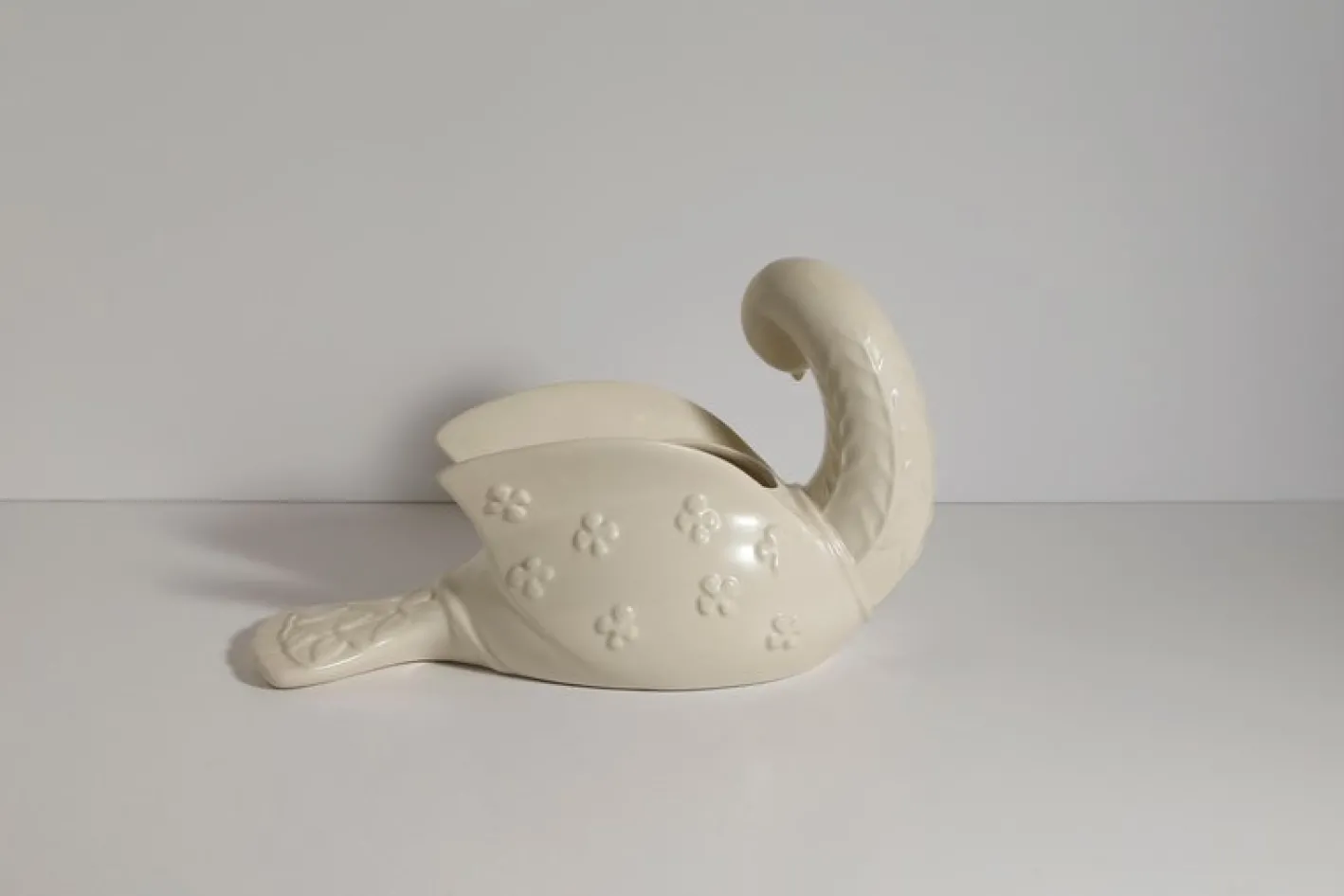 Elfenbeinfarbene Beswick Dove Vase aus Keramik, 1950er