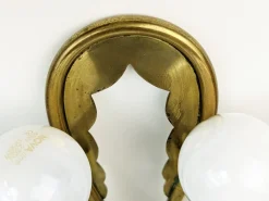 Elfenbeinfarbene Wandlampen aus Metall & Messing mit vier Leuchten, 1950er, 4er Set