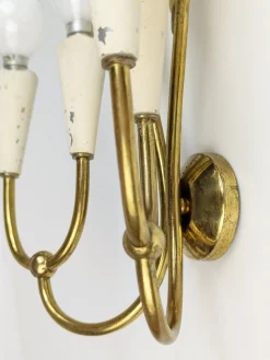 Elfenbeinfarbene Wandlampen aus Metall & Messing mit vier Leuchten, 1950er, 4er Set