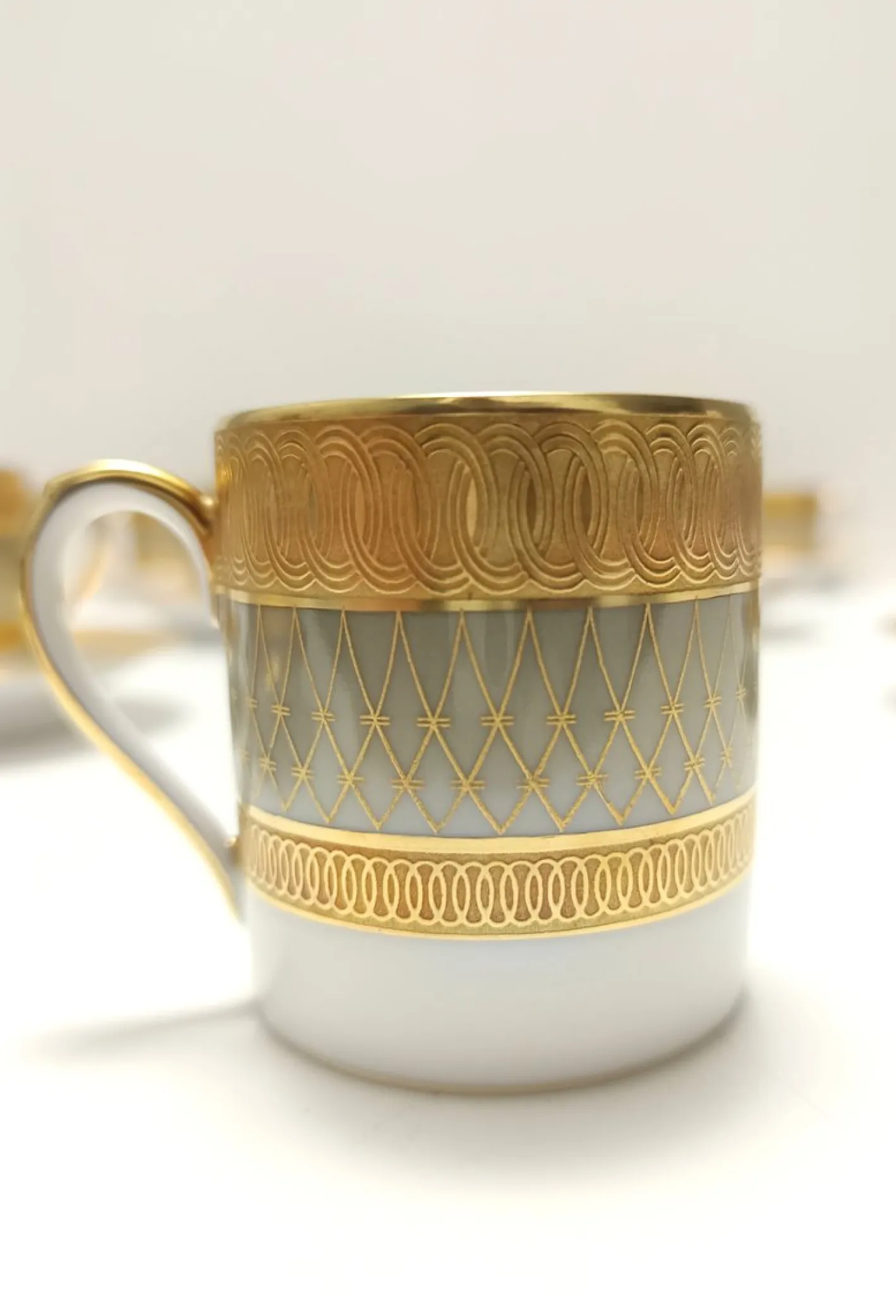 Elf Kaffeetassen aus Porzellan & Reingold von Hutschenreuther, Deutschland, 1960er, 22 Set