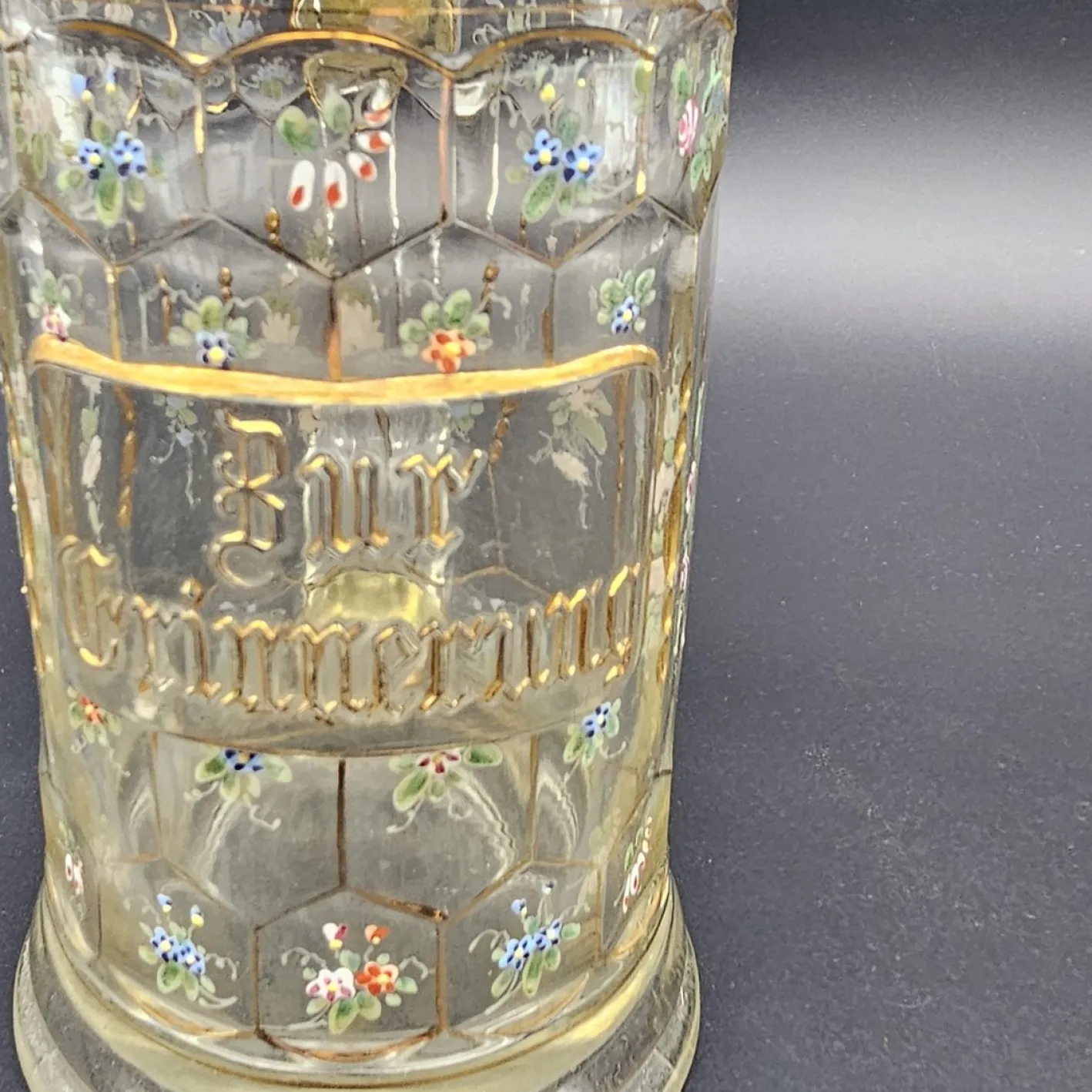 Emaillierter Gedenkkrug mit Zinndeckel