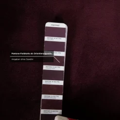 Embrace Sessel aus Stoff, Chrom, Velours und Samt in Lila, Violett und Aubergine mit Funktion von Brühl