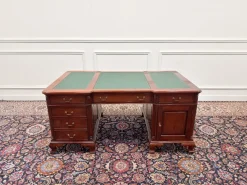 Englischer Chesterfield Partnerdesk-Schreibtisch