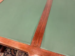 Englischer Chesterfield Partnerdesk-Schreibtisch