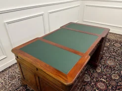 Englischer Chesterfield Partnerdesk-Schreibtisch