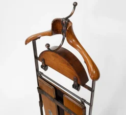Englischer Deluxe Stummer Diener mit Hosenbügler, 1920er