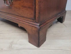 Englischer George III Intarsienschreibtisch, 18. Jh.