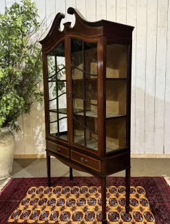 Englischer Vitrinenschrank aus Mahagoni, spätes 19. Jh