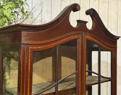 Englischer Vitrinenschrank aus Mahagoni, spätes 19. Jh