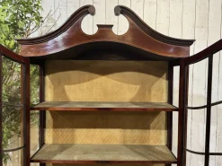 Englischer Vitrinenschrank aus Mahagoni, spätes 19. Jh