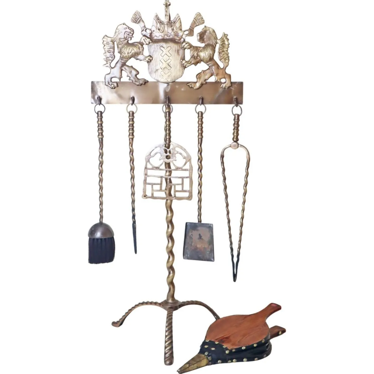 Englisches Historistisches Kaminbesteck aus Messing mit schreienden Löwen, 1950er, 6 . Set