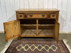 Englisches Sideboard aus Tannenholz, 1950er