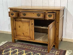 Englisches Sideboard aus Tannenholz, 1950er