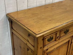 Englisches Sideboard aus Tannenholz, 1950er