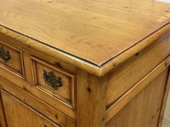Englisches Sideboard aus Tannenholz, 1950er