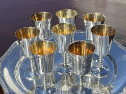 Englische versilberte Kelche auf Tablett, 9 . Set