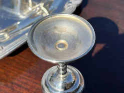 Englische versilberte Kelche auf Tablett, 9 . Set