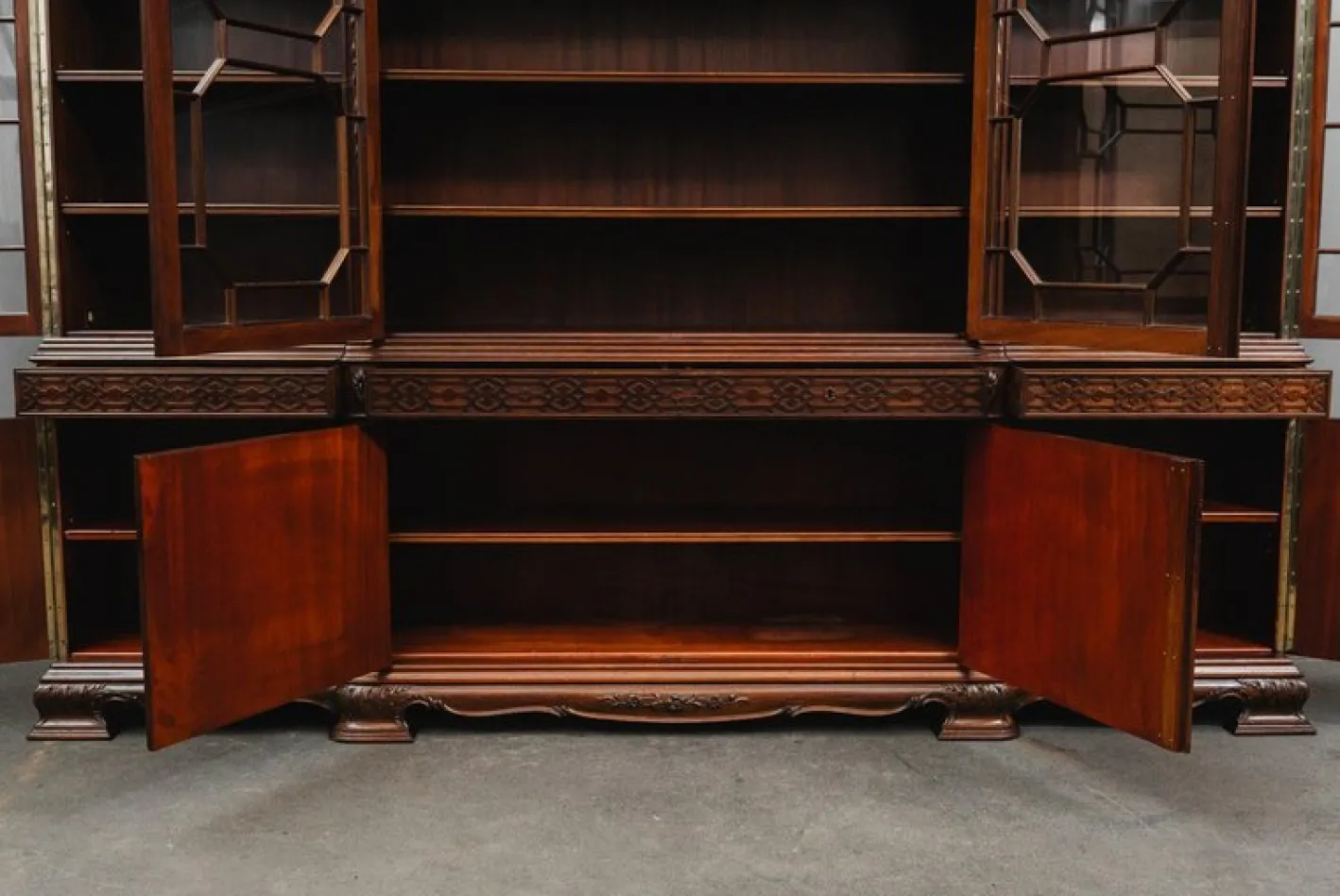 English Style Bookcase in Mahogany, Early 20th Century