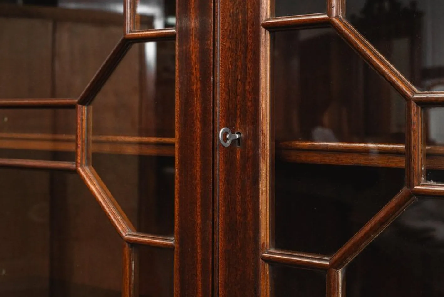 English Style Bookcase in Mahogany, Early 20th Century