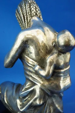 Enrico Bartoli, Skulptur der Mutterschaft, 1800er, Keramik in Silber
